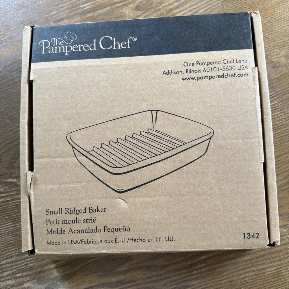 Pampered Chef Stoneware 1342 Small Ridged Baker Bacon 9x6.75